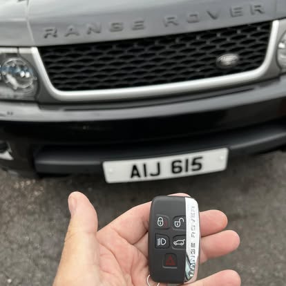 New smart key cut & coded to a Range Rover on-site